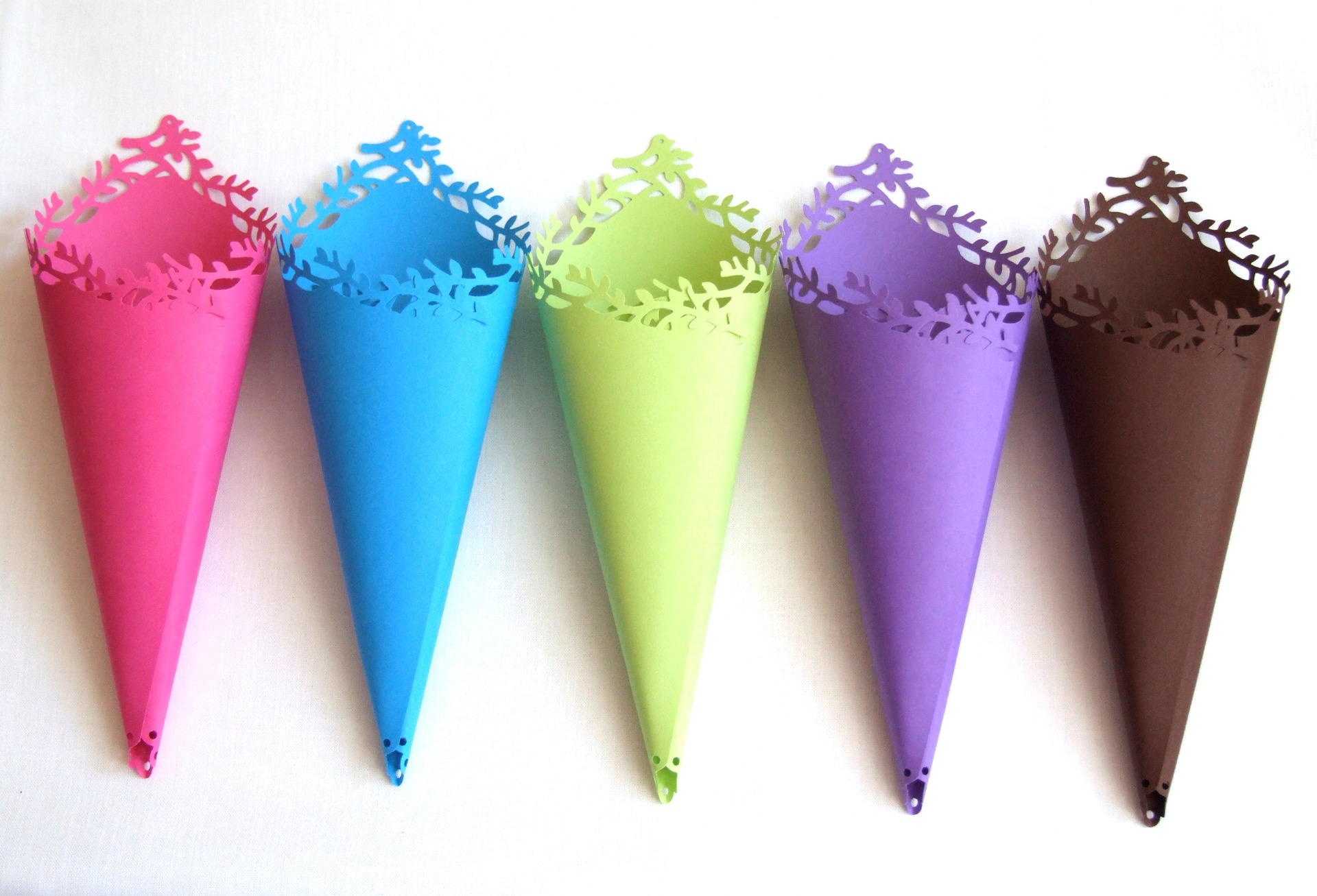 30 Cônes Confetti Mariage Kraft + Support - Pour Lancer Confetti, Décorations, Porte-fleurs