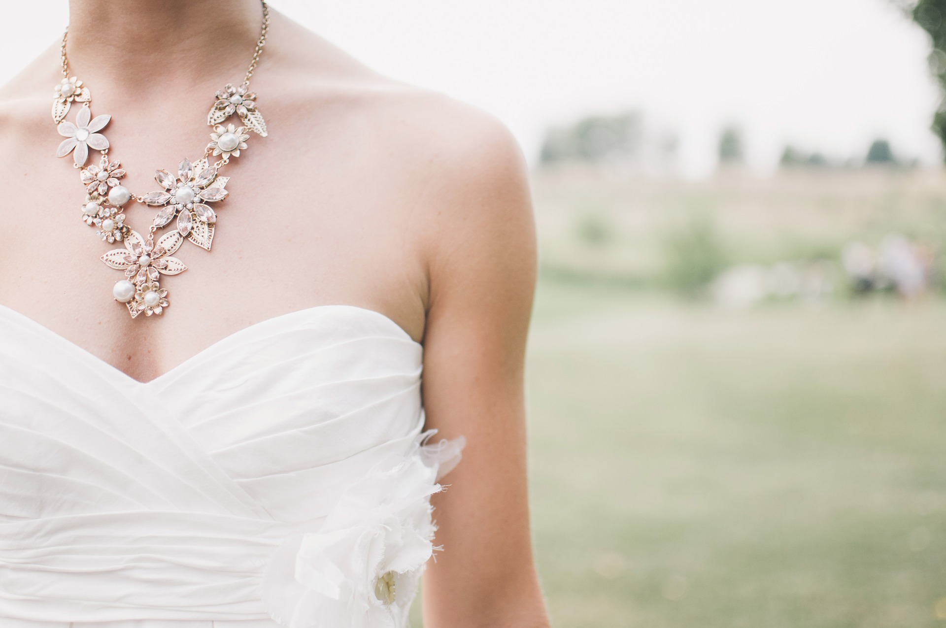 Femmes : Quels bijoux porter le jour de son mariage ?